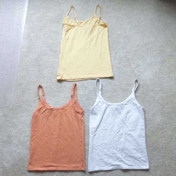 LOT of 3 FOREVER 21 casual tank tops - Picture 4 of 4